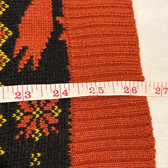 Warner Bros. Harry Potter Gryffindor Red and Black Sweater - Picture 5 of 5